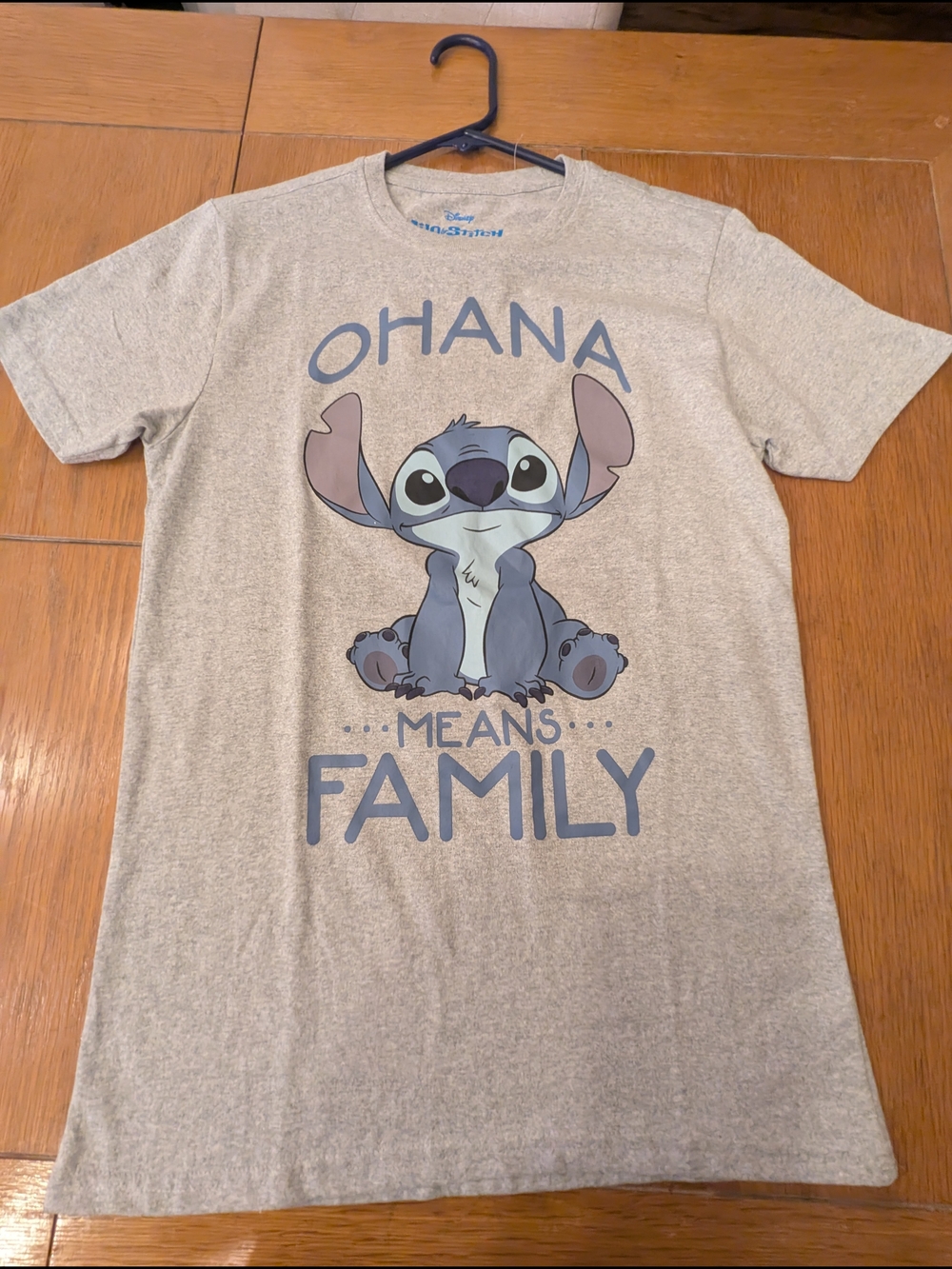 Disney Stitch "Ohana Means Family" Gray T-Shirt M - Picture 3 of 7